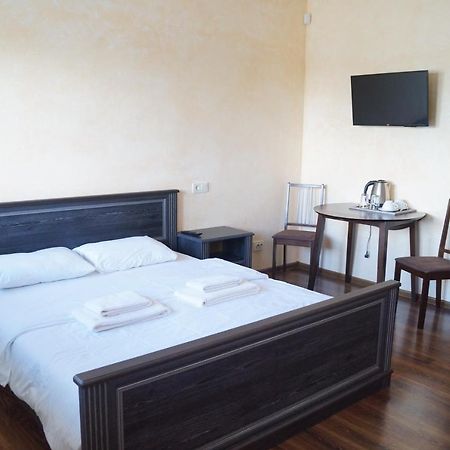 Rosinka Motel Ukrainka Eksteriør bilde