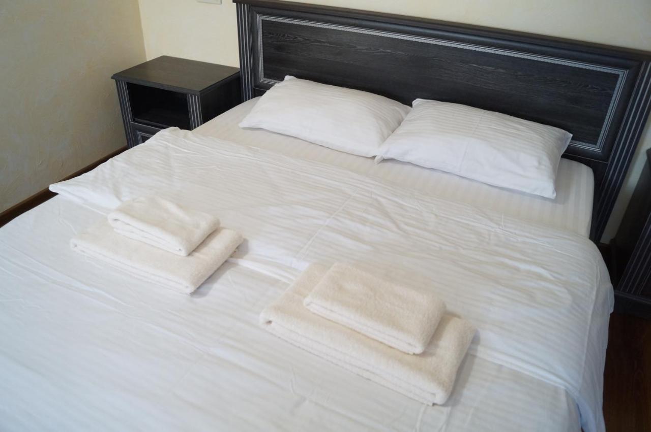 Rosinka Motel Ukrainka Eksteriør bilde