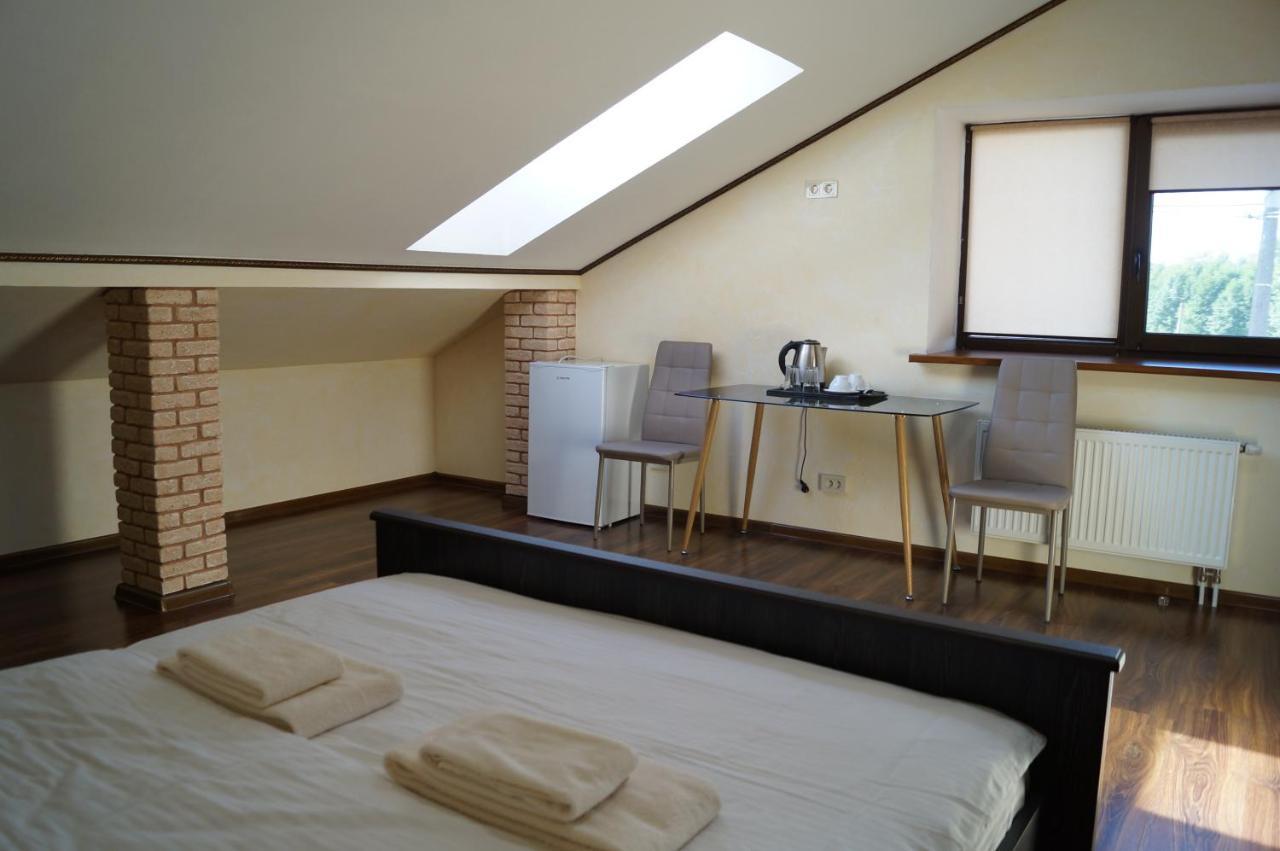 Rosinka Motel Ukrainka Eksteriør bilde