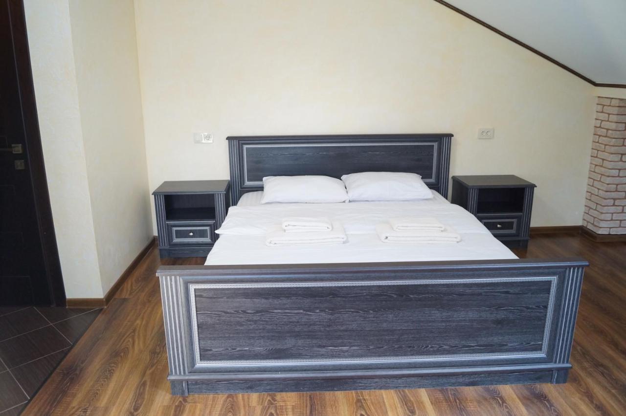 Rosinka Motel Ukrainka Eksteriør bilde